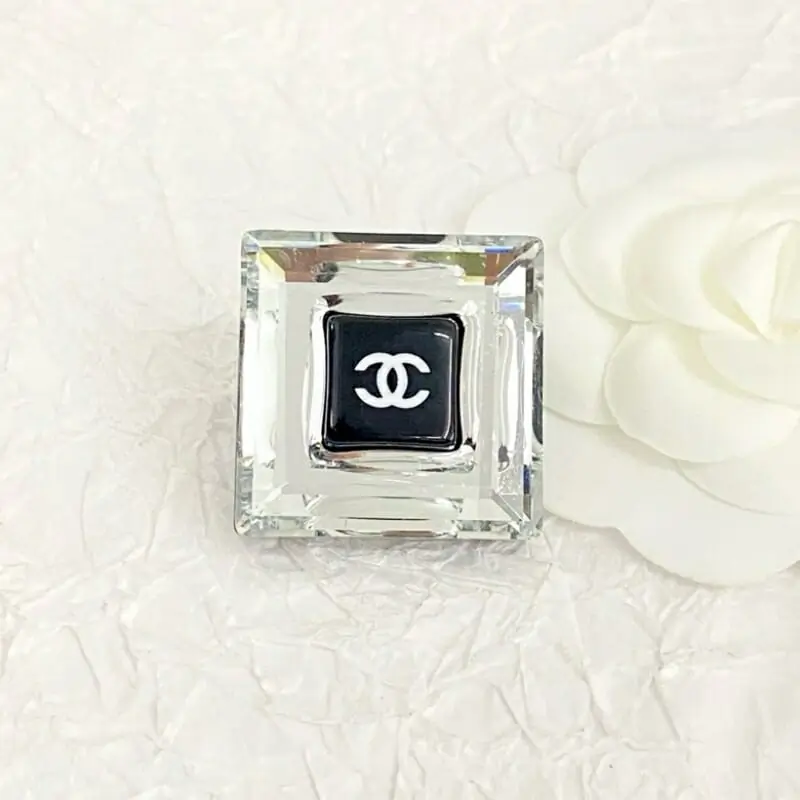 chanel brooches pour femme s_1224037